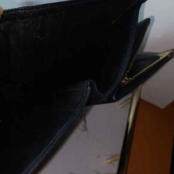 Authentic Chanel Classic n Black Caviar Leather Cc French Kisslock Wallet - Picture 10 of 17